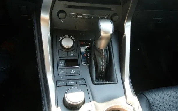 Lexus NX cena 99500 przebieg: 122000, rok produkcji 2016 z Lubin małe 22